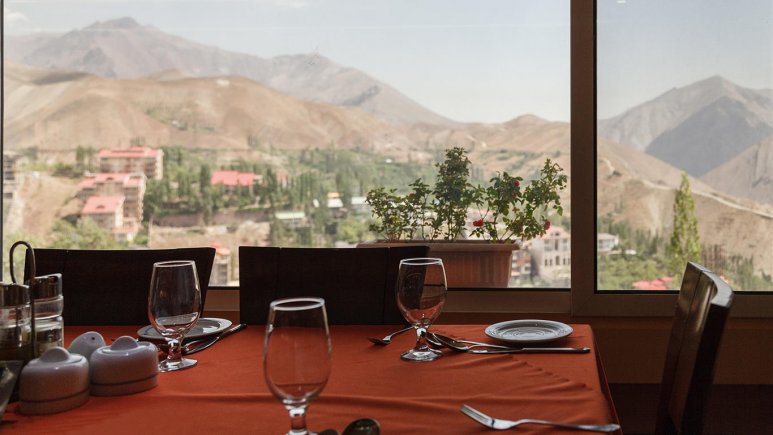رستوران 2 هتل ایرانگردی جهانگردی میگون تهران